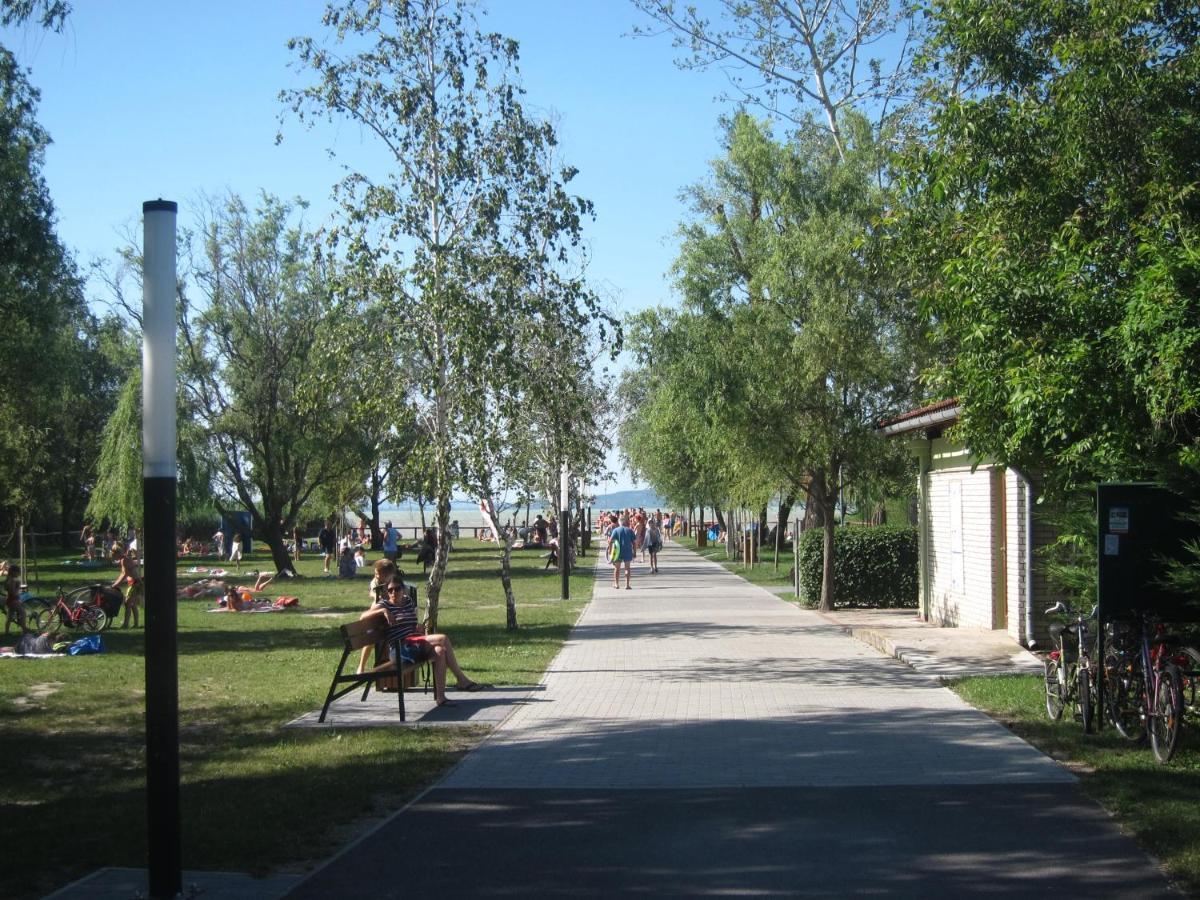 Tutijo Haziko Villa Balatonfenyves Exterior foto